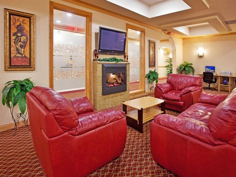 Express & By Ihg Hotel Utica
