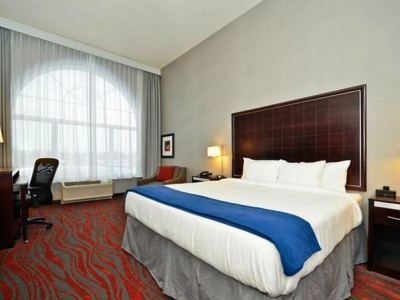 Express & By Ihg 2*