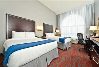 Express & By Ihg Hotel 2*