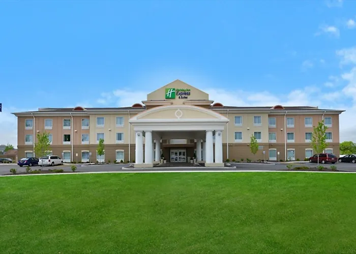 Holiday Inn Express & Suites Utica By Ihg